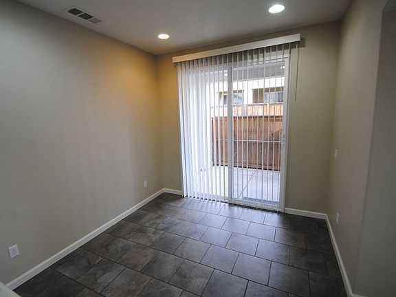5th image of 41960 Davenport Way Unit D