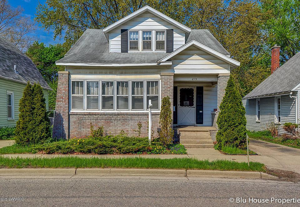 1st image of 675 Garfield Ave NW