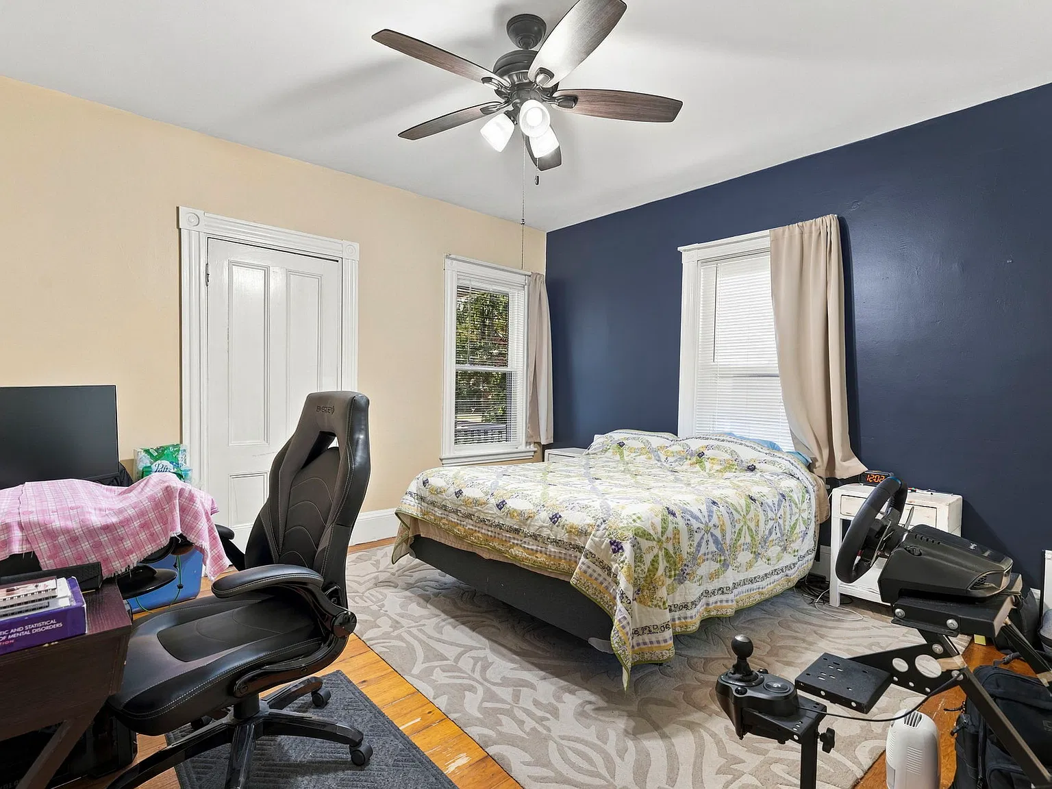 2 bed, 1025 sqft, $2,475 — Photo 4