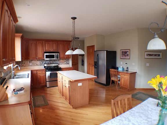 4th image of 274 Johnson Woods Dr