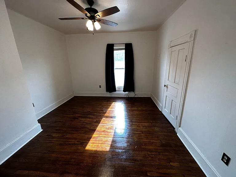 717 E Center St #B — Photo 2