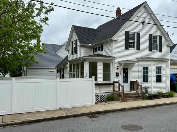 12 Badger Street, Nashua, NH 03060