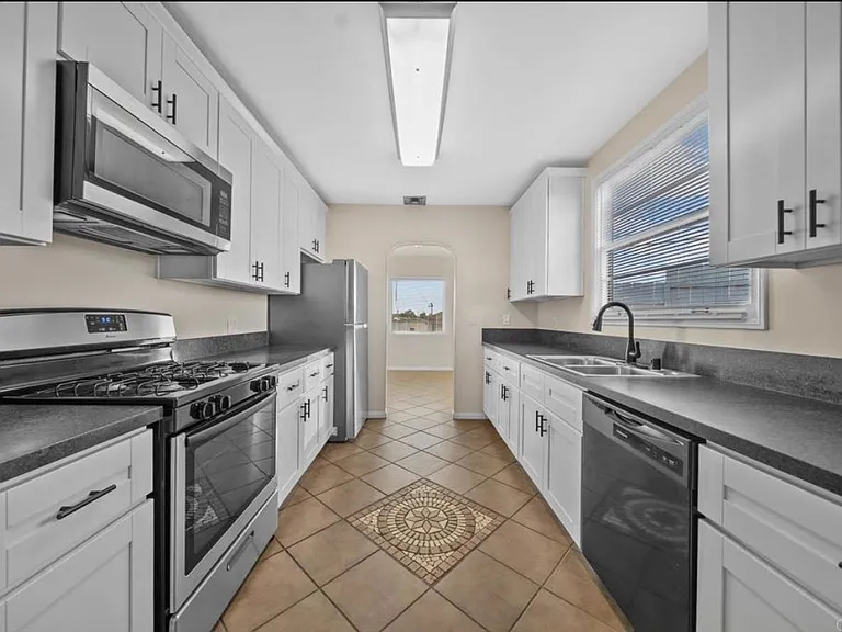 809 Merlin Dr #1 — Photo 4
