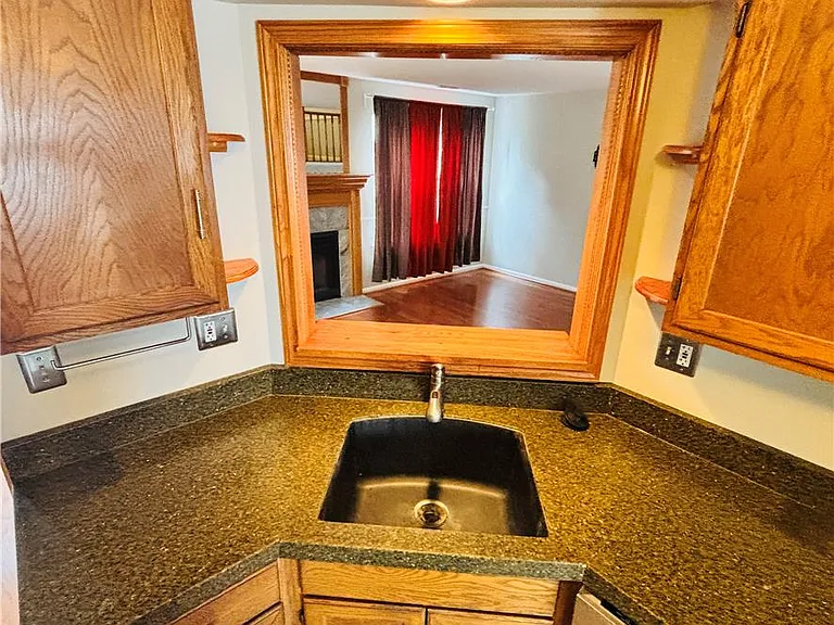 2427 Linksman Ln — Photo 6