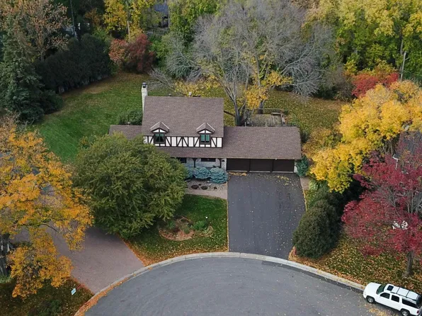 25 Cooper Cir, Edina, MN 55436