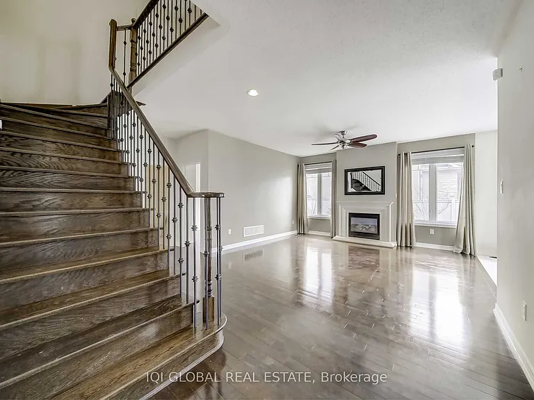 2 Bowkett Dr — Photo 6