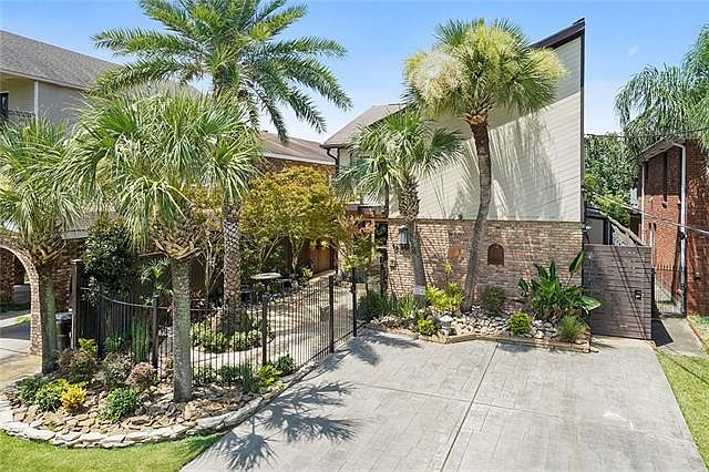 1st image of 6560 Bellaire Dr
