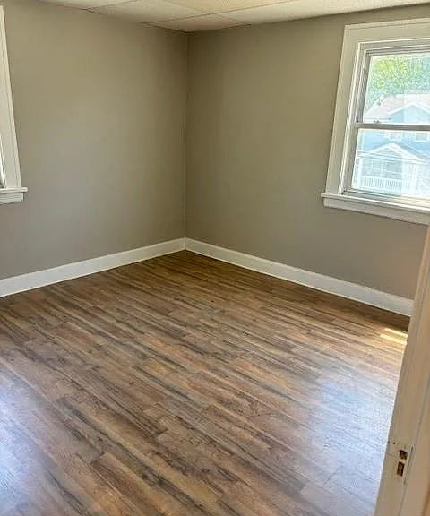 10613 Nelson Ave — Photo 15