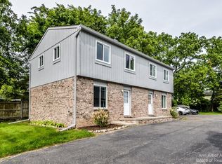 430 Pettibone St, South Lyon, MI
