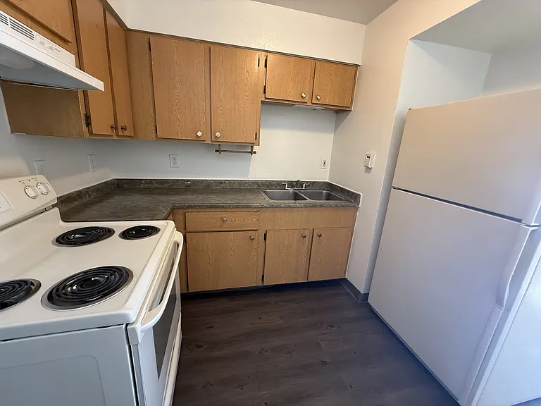 Morris Townhomes — Photo 12