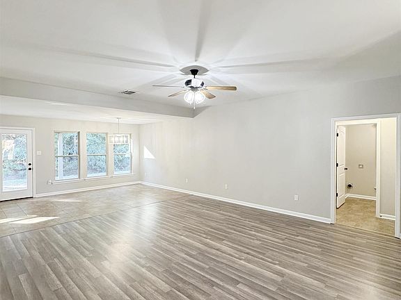 4th image of 41949 Snowball Cir