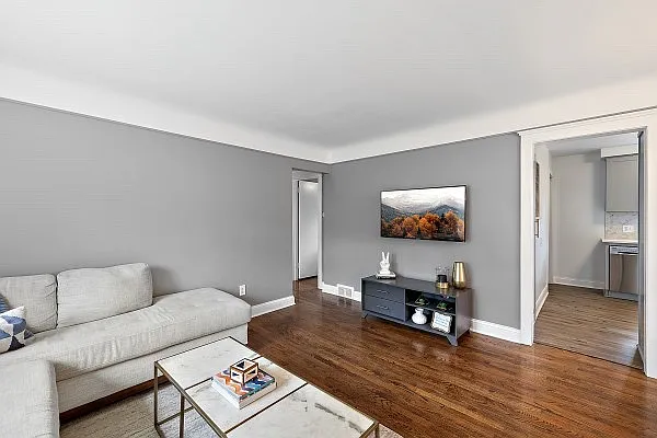 2842 Oakshire Ave — Photo 19