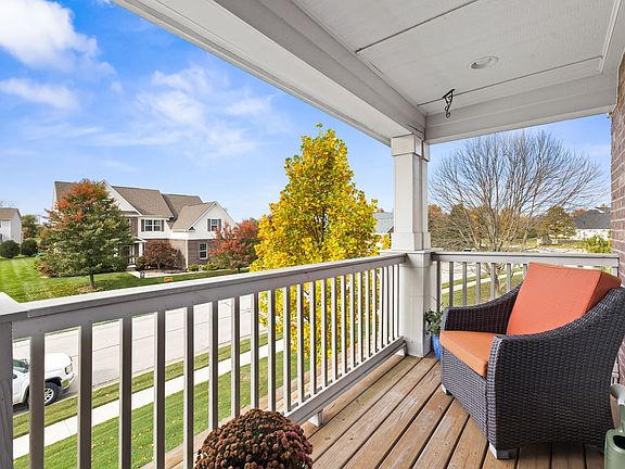 5th image of 533 Foxboro Dr