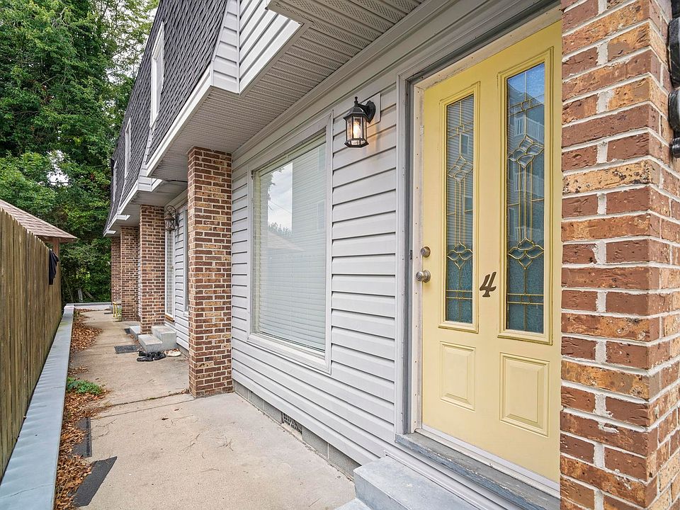 1st image of 409 28th Ave. S #4