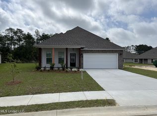 7704 Claymont Cir, Ocean Springs, MS 39564