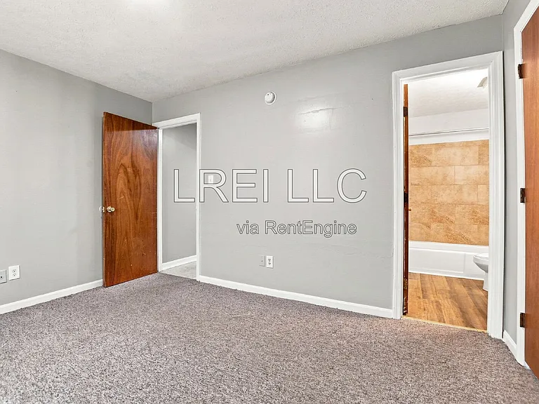 176 Thistlewood Ave #10 — Photo 6