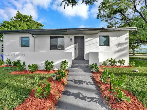 5201 Fletcher St, Hollywood, FL 33021