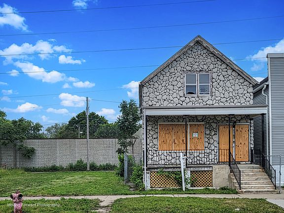 3rd image of 5538 S Perry Ave