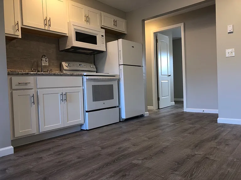 Fairfield Apartments — Photo 27