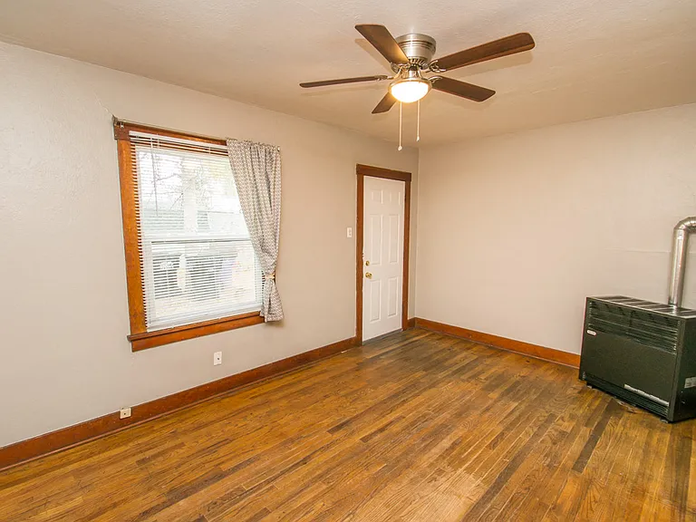 285 Zenobia Street — Photo 11