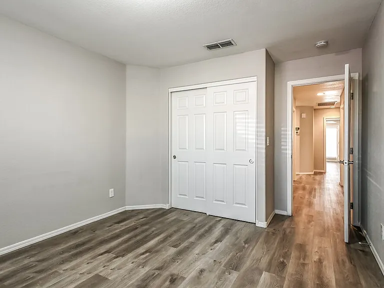 4317 W Electra Ln — Photo 14