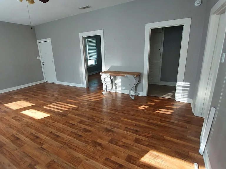 1704 E Chaffin St — Photo 7
