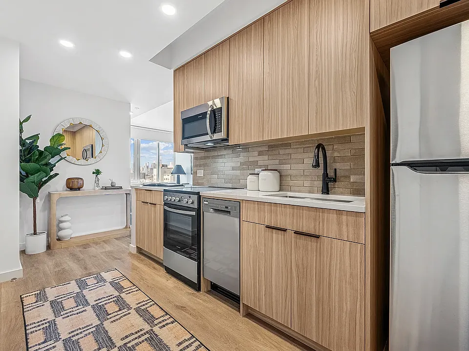 336 Douglass St #4M