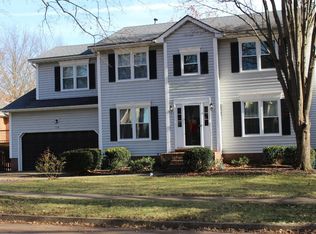 1134 Rockbridge Rd, Lexington, KY 40515