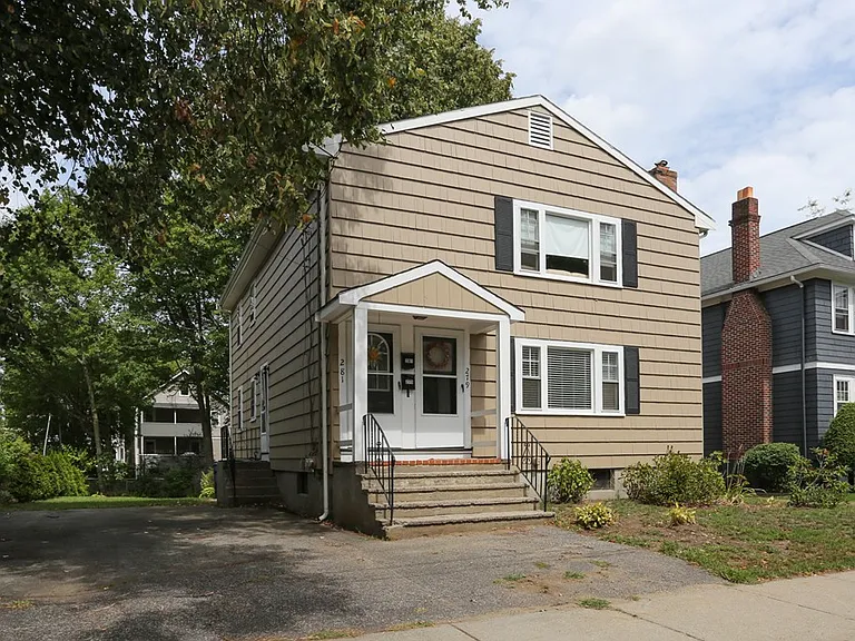 279 Auburndale Ave #279 — Photo 2