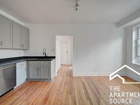 2nd image of 2543 N Lawndale Ave #1
