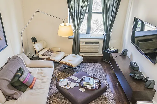 Rented by REAL New York | media 3