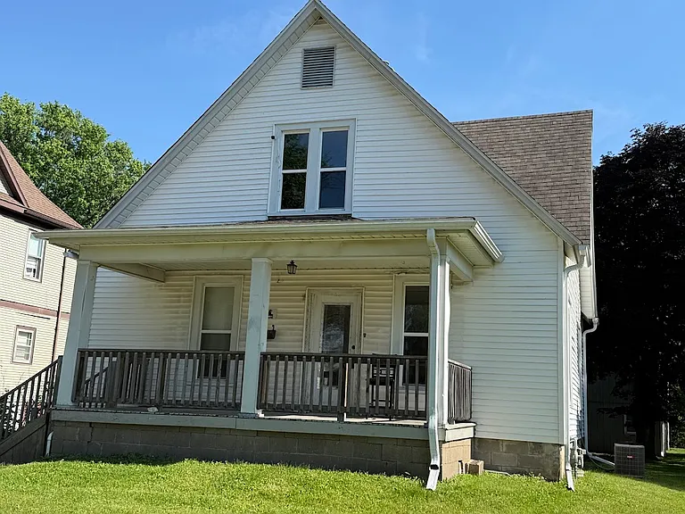 421 W Murray St — Photo 3
