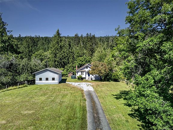 2nd image of 2401 Fulford Ganges Rd