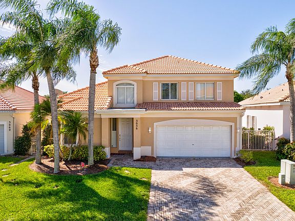 2nd image of 3056 El Camino Real