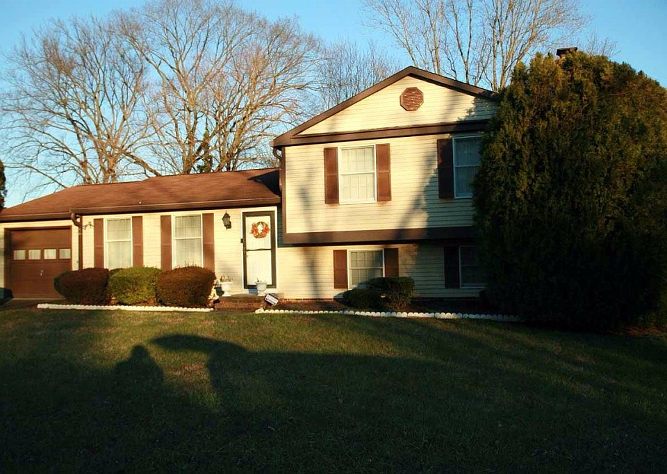 2nd image of 6205 Checkerberry Dr
