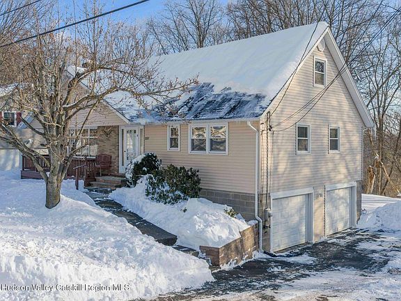 3rd image of 337 Elmendorf Drive