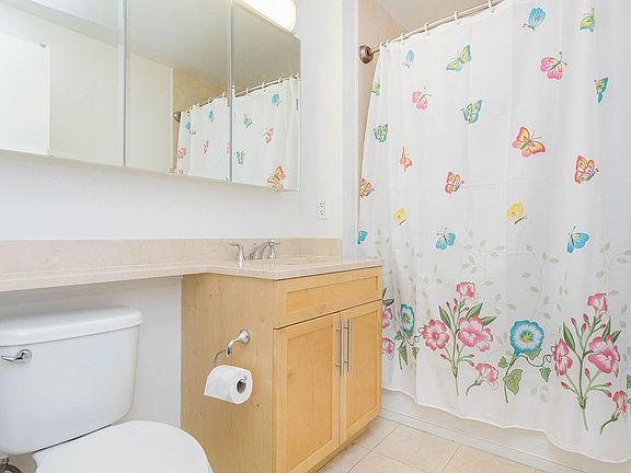 2nd image of 40-22 College Point Blvd #12P