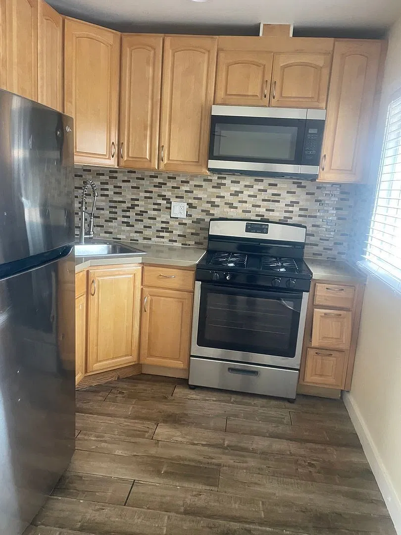 2 bed, 1.0 bath, 550 sqft, $2,150 — Photo 2