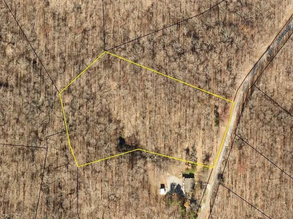 79 Bayside Ln, New Concord, KY 42076