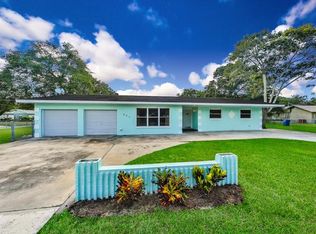 902 Avenue E NE, Winter Haven, FL 33881