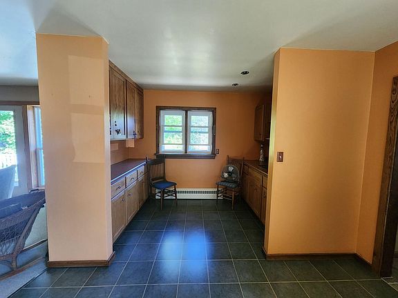 Wet bar/pantry