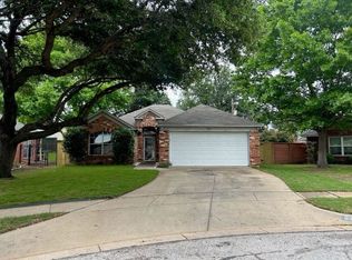 6921 Hawaii Ln, Arlington, TX 76016