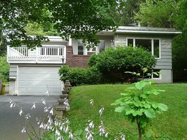 19 Wheatsheaf Ln photo 1