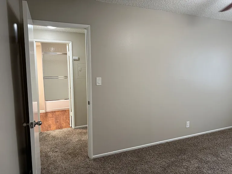 325 E Amerige Ave #A — Photo 41