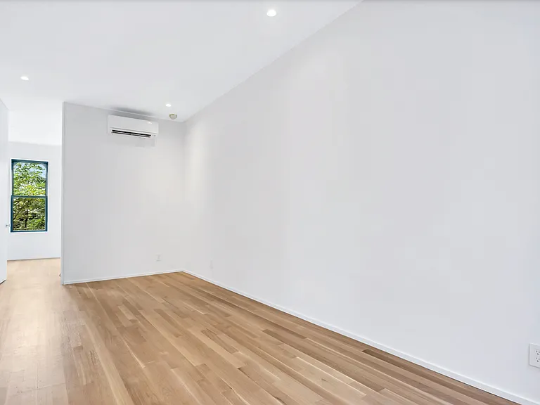 562 Morgan Ave #2 — Photo 6