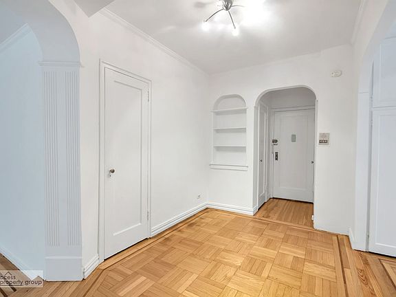 2nd image of 95 Park Ter E APT 1E