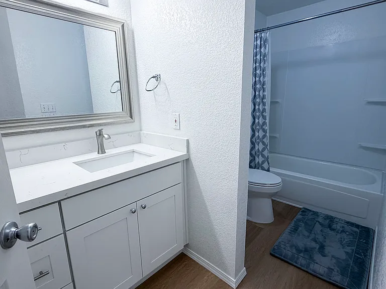 15433 Country Club Dr #E202 — Photo 11