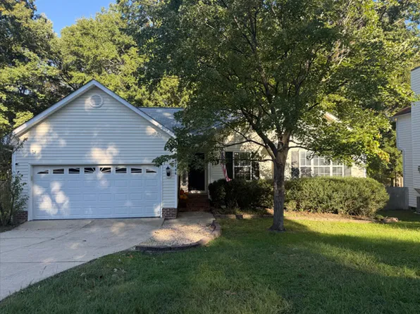 1406 Poplar Ridge Rd, Fuquay Varina, NC 27526