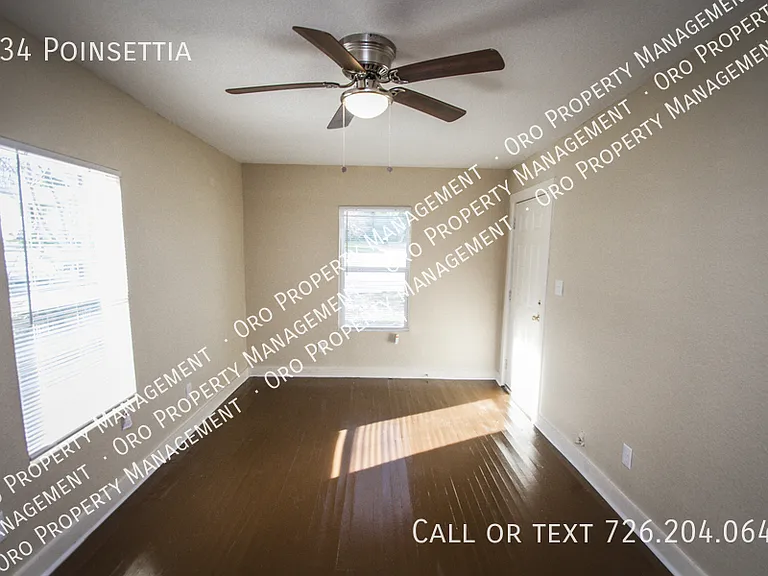 934 Poinsettia — Photo 8
