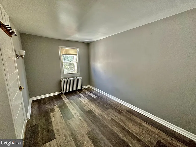405 Lawrence St — Photo 10
